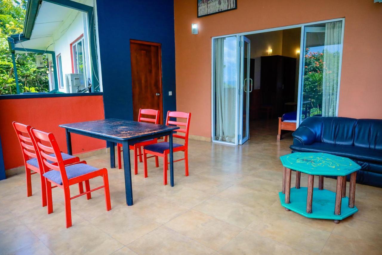 Funk Bunk - Mount View Lodge Kandy Esterno foto