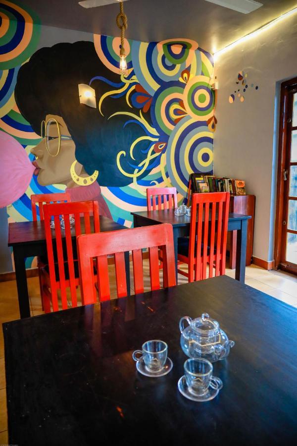 Funk Bunk - Mount View Lodge Kandy Esterno foto