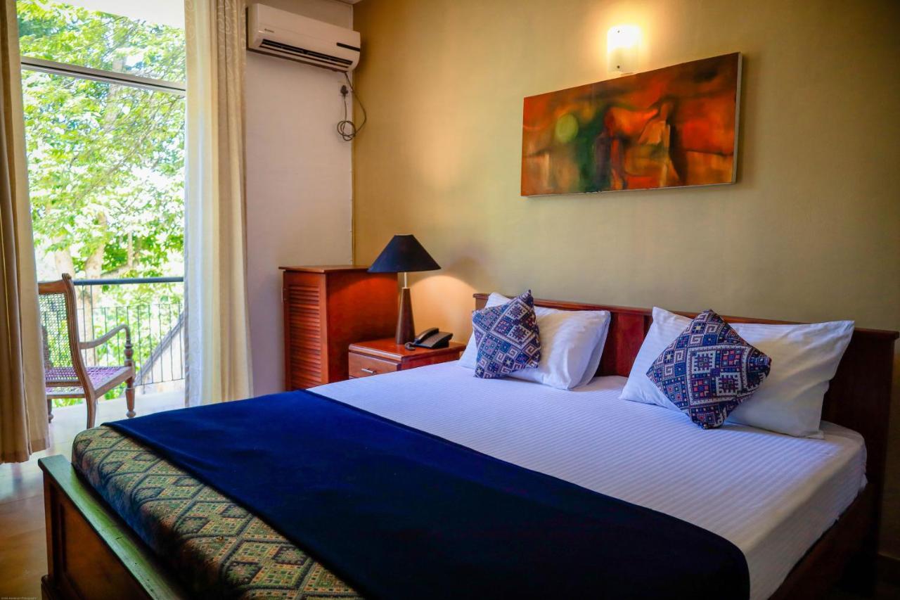 Funk Bunk - Mount View Lodge Kandy Esterno foto