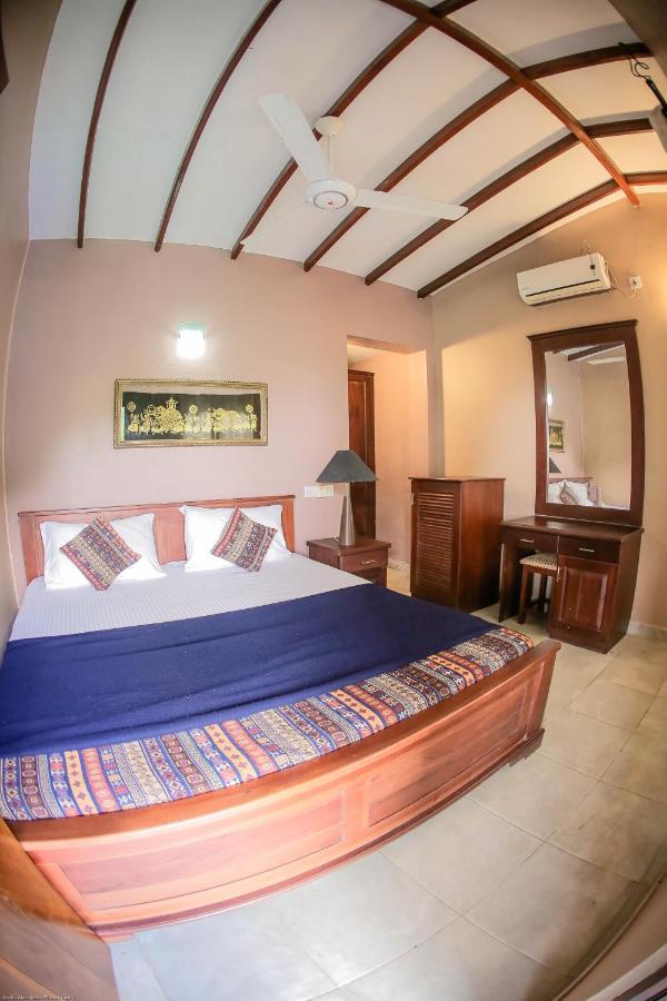 Funk Bunk - Mount View Lodge Kandy Esterno foto