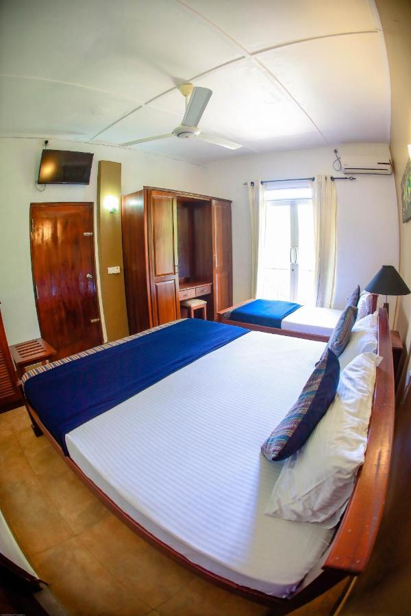 Funk Bunk - Mount View Lodge Kandy Esterno foto